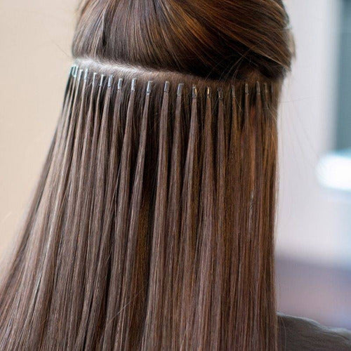 Aplique de cabelo com queratina